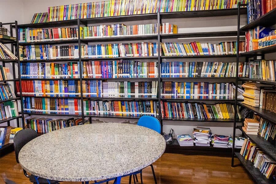 Biblioteca do Colégio Integrado